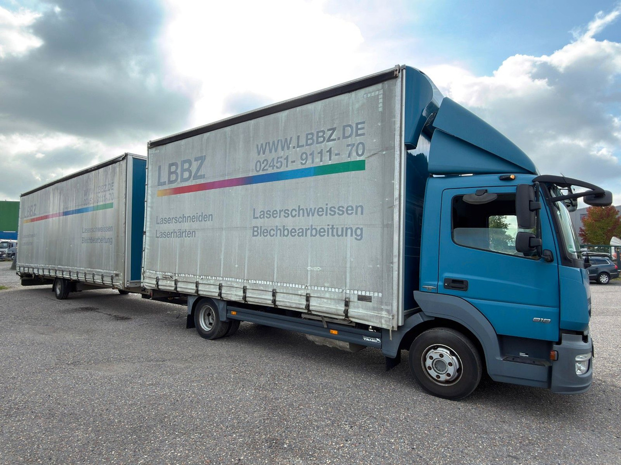 Mercedes-Benz 818 4X2 Pritsche & Plane & Tang Pritsche & Plane Mercedes-Benz 818 4X2 Pritsche & Plane & Tang Pritsche & Plane - Utilitaire plateau baché: photos 5 Mercedes-Benz 818 4X2 Pritsche & Plane & Tang Pritsche & Plane Mercedes-Benz 818 4X2 Pritsche & Plane & Tang Pritsche & Plane - Utilitaire plateau baché: photos 5