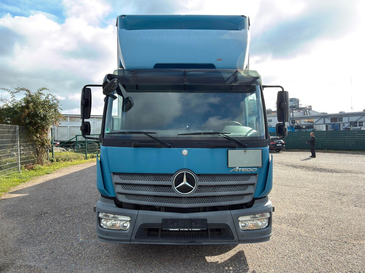 Mercedes-Benz 818 4X2 Pritsche & Plane & Tang Pritsche & Plane Mercedes-Benz 818 4X2 Pritsche & Plane & Tang Pritsche & Plane - Utilitaire plateau baché: photos 4 Mercedes-Benz 818 4X2 Pritsche & Plane & Tang Pritsche & Plane Mercedes-Benz 818 4X2 Pritsche & Plane & Tang Pritsche & Plane - Utilitaire plateau baché: photos 4