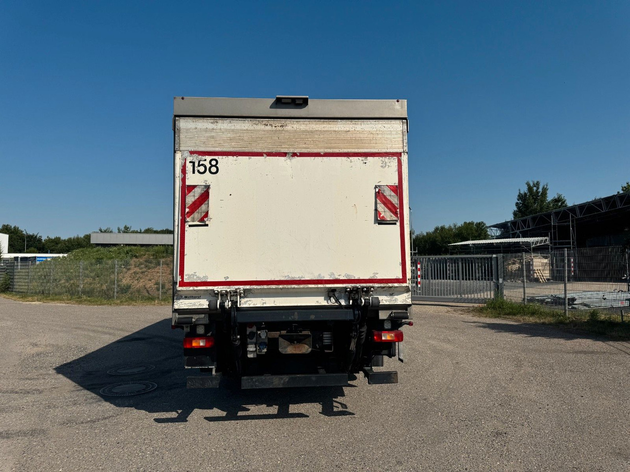 Volvo FM 410 6X2 Kühlkoffer mit Carrier Diesel & Strom - Camion frigorifique: photos 5 Volvo FM 410 6X2 Kühlkoffer mit Carrier Diesel & Strom - Camion frigorifique: photos 5