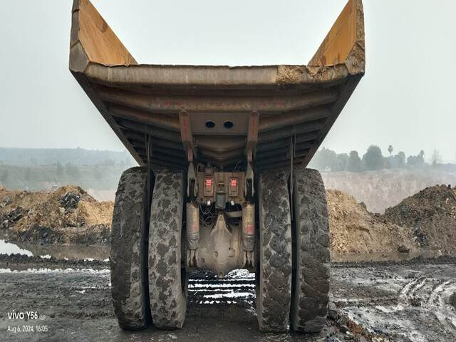 Tombereau rigide CAT 777E: photos 10