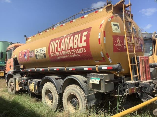 MAN 33.360-V20 - Camion citerne: photos 2 MAN 33.360-V20 - Camion citerne: photos 2