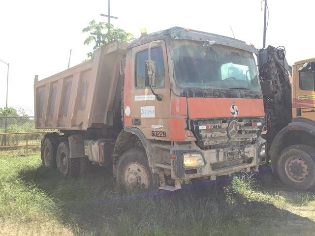 Mercedes-Benz ACTROS 3341 - Camion benne: photos 4 Mercedes-Benz ACTROS 3341 - Camion benne: photos 4