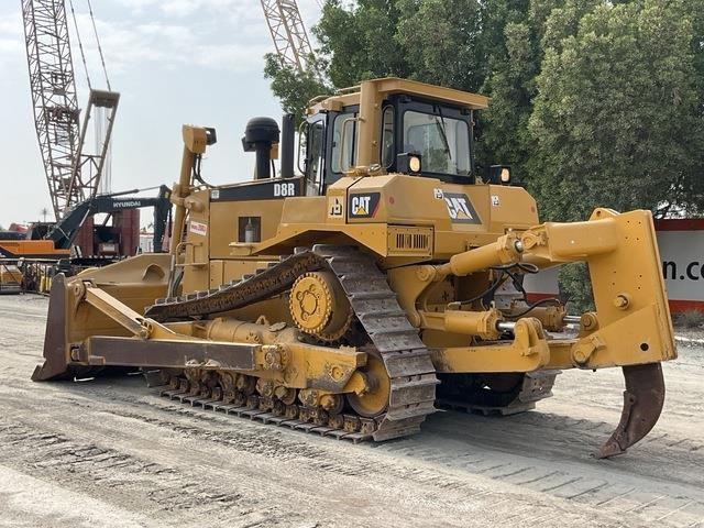 CAT D8R - Bulldozer: photos 2 CAT D8R - Bulldozer: photos 2