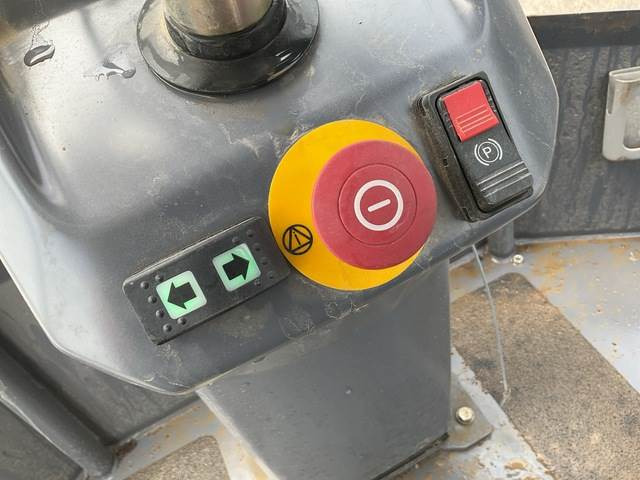 Compacteur à pieds de mouton/ Monocylindre Dynapac CA305: photos 16