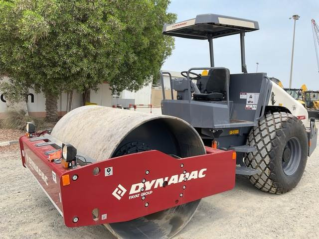 Compacteur à pieds de mouton/ Monocylindre Dynapac CA305: photos 8