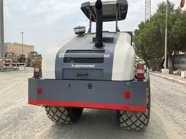 Compacteur à pieds de mouton/ Monocylindre Dynapac CA305: photos 9