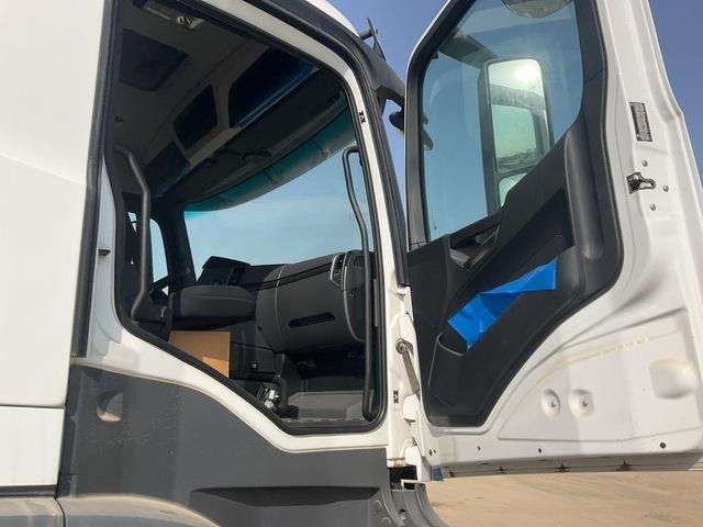 Châssis cabine Mercedes-Benz Arocs 4240: photos 19