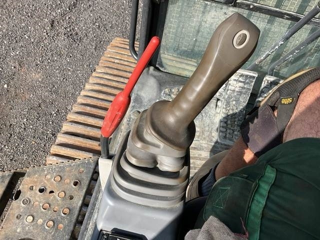 Pelle sur chenille Hitachi ZX490LCH-6: photos 23