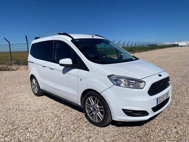 Ford Tourneo Courier - Voiture: photos 4 Ford Tourneo Courier - Voiture: photos 4
