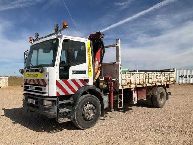 Iveco 170E23 - Camion grue: photos 1 Iveco 170E23 - Camion grue: photos 1