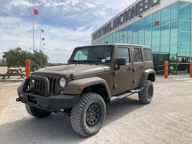 Jeep Wrangler JK Command - Voiture: photos 1 Jeep Wrangler JK Command - Voiture: photos 1
