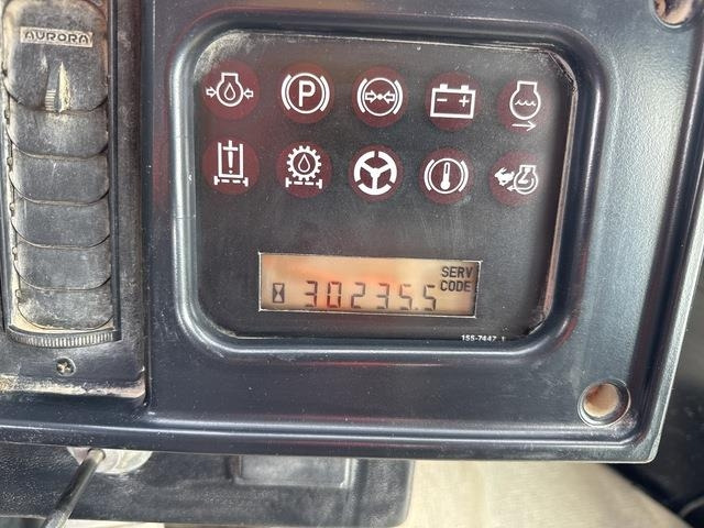 Chargeuse sur pneus CAT 988G: photos 8