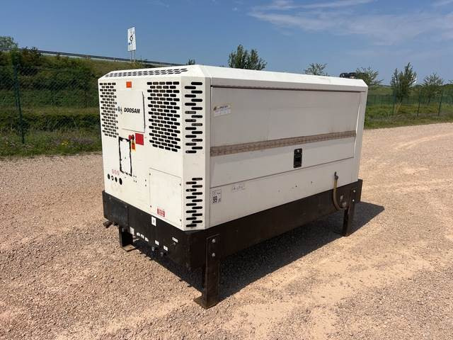 Doosan 7/125-10/105 - Compresseur d'air: photos 1 Doosan 7/125-10/105 - Compresseur d'air: photos 1