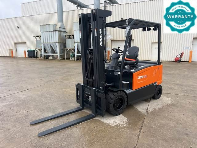 Doosan B35X-7 PLUS - Chariot élévateur électrique: photos 1 Doosan B35X-7 PLUS - Chariot élévateur électrique: photos 1