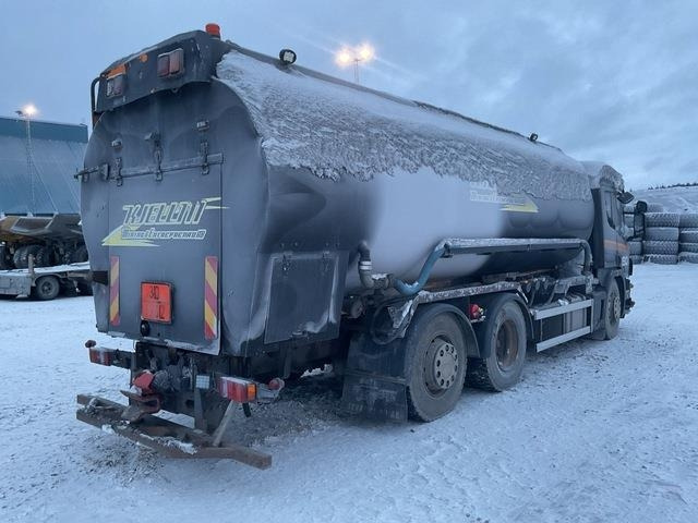 Scania P114LB-380 - Camion citerne: photos 3 Scania P114LB-380 - Camion citerne: photos 3