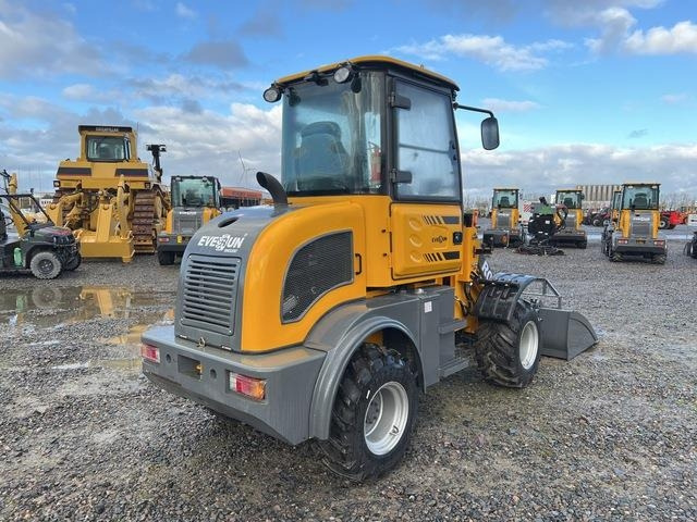 Everun R08 Pro - Chargeuse sur pneus: photos 3 Everun R08 Pro - Chargeuse sur pneus: photos 3