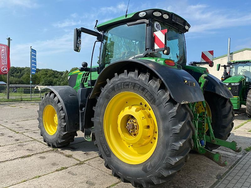 John Deere 6215R AutoPowr 50km/h - Tracteur agricole: photos 5 John Deere 6215R AutoPowr 50km/h - Tracteur agricole: photos 5