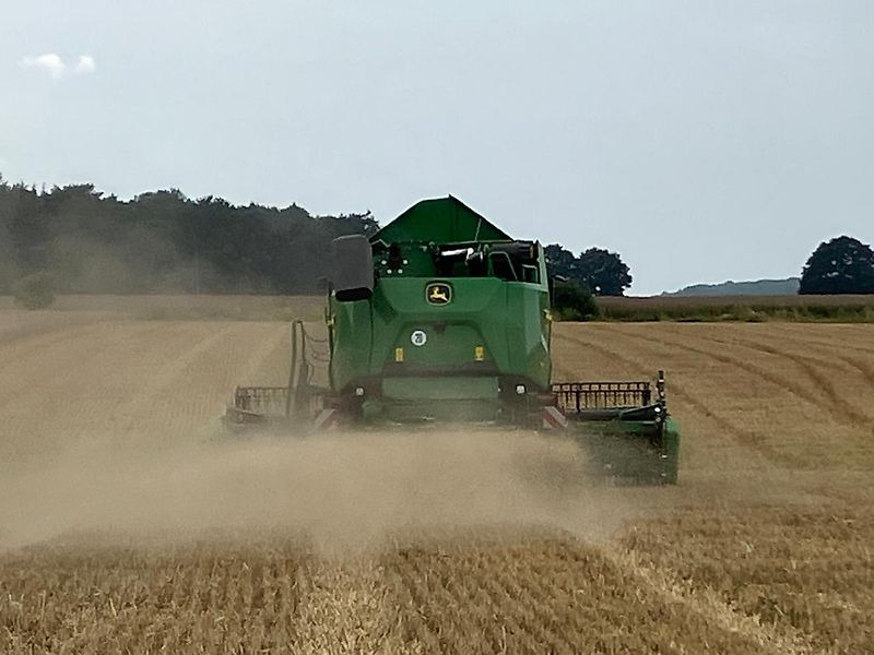 John Deere T5 400 + 6,70m Vario-Schneidwerk - Moissonneuse-batteuse: photos 3 John Deere T5 400 + 6,70m Vario-Schneidwerk - Moissonneuse-batteuse: photos 3