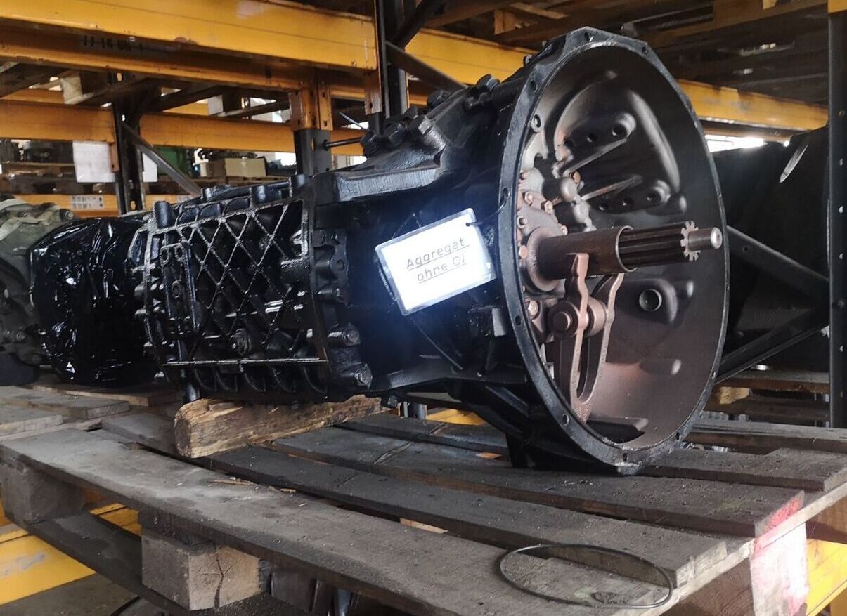 ZF 16 S 221 für MAN, DAF, Iveco, Renault - Boîte de vitesse: photos 2 ZF 16 S 221 für MAN, DAF, Iveco, Renault - Boîte de vitesse: photos 2