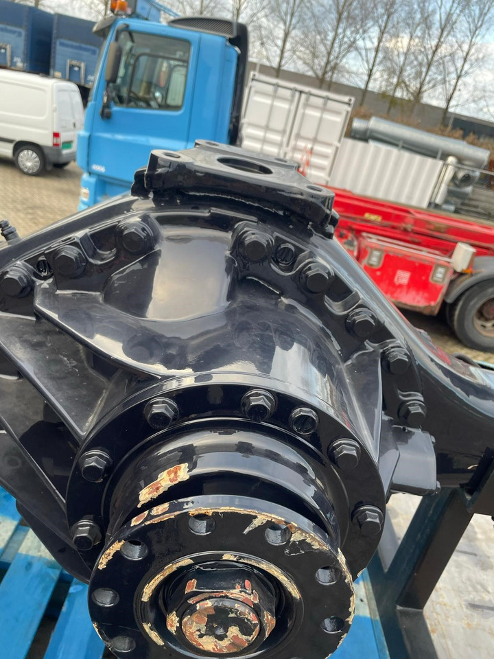 DAF vooras + achteras aandrijfas voor DAF 85/95 vrachtwagen - Essieu et pièces pour Camion: photos 5 DAF vooras + achteras aandrijfas voor DAF 85/95 vrachtwagen - Essieu et pièces pour Camion: photos 5