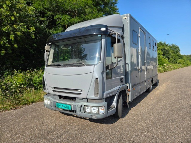 IVECO 75E - Camion bétaillère: photos 1 IVECO 75E - Camion bétaillère: photos 1