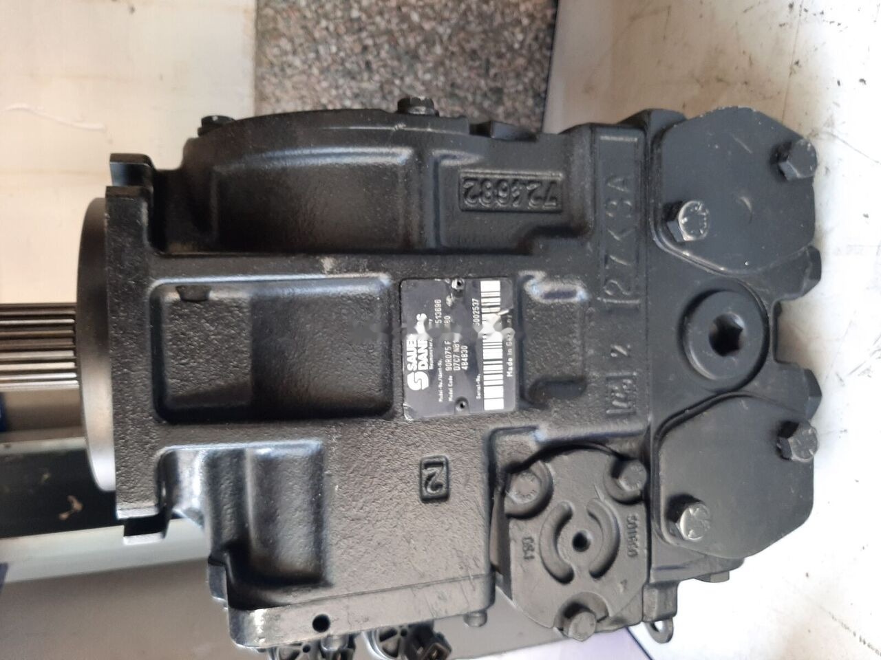 Sauer-Danfoss for construction roller - Pompe hydraulique pour Compacteur: photos 1 Sauer-Danfoss for construction roller - Pompe hydraulique pour Compacteur: photos 1