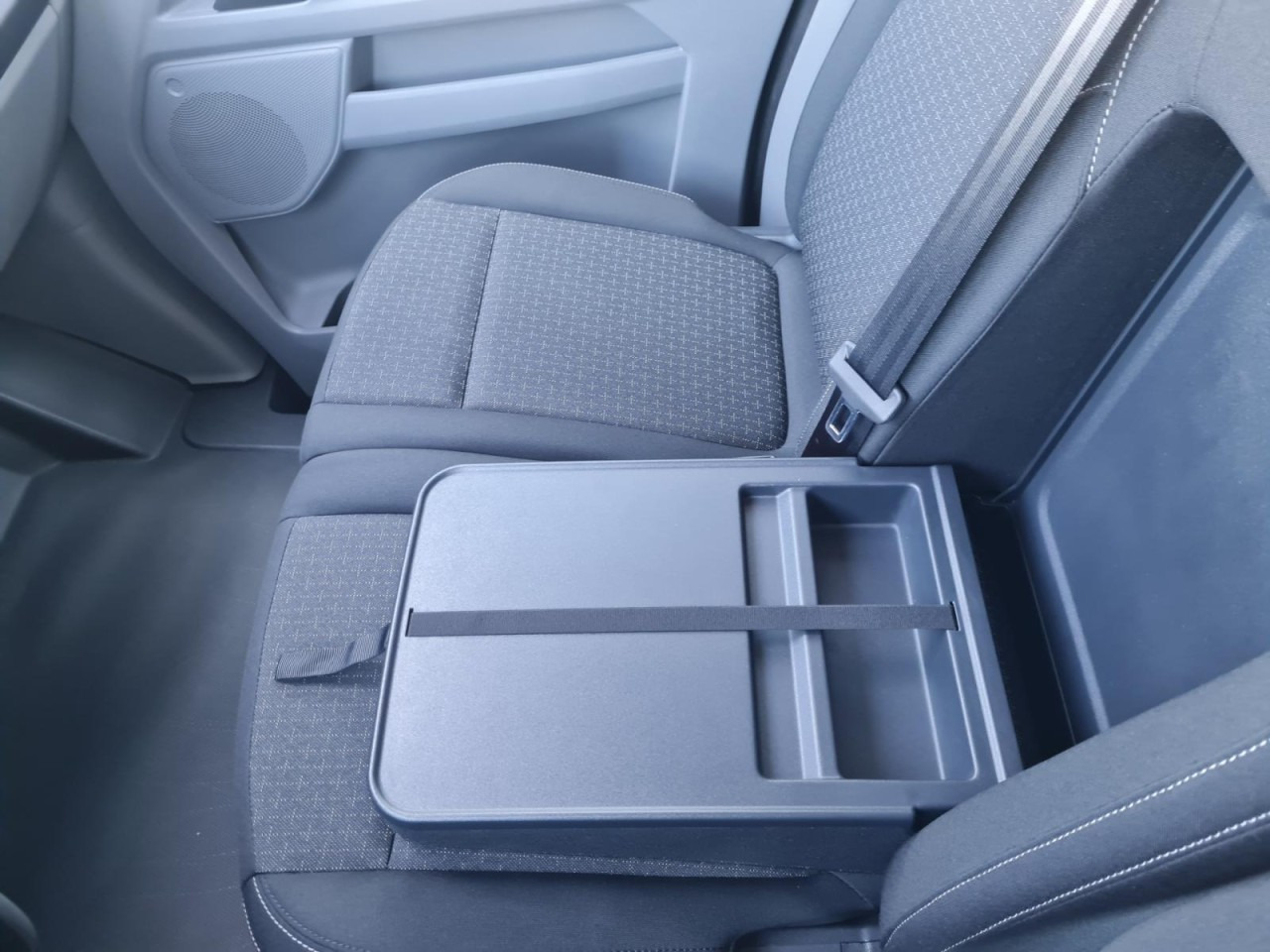 Fourgonnette, Utilitaire double cabine Ford Custom Kasten 320 L2 Trend Doka 6-Sitze KAMERA TEMPO: photos 15