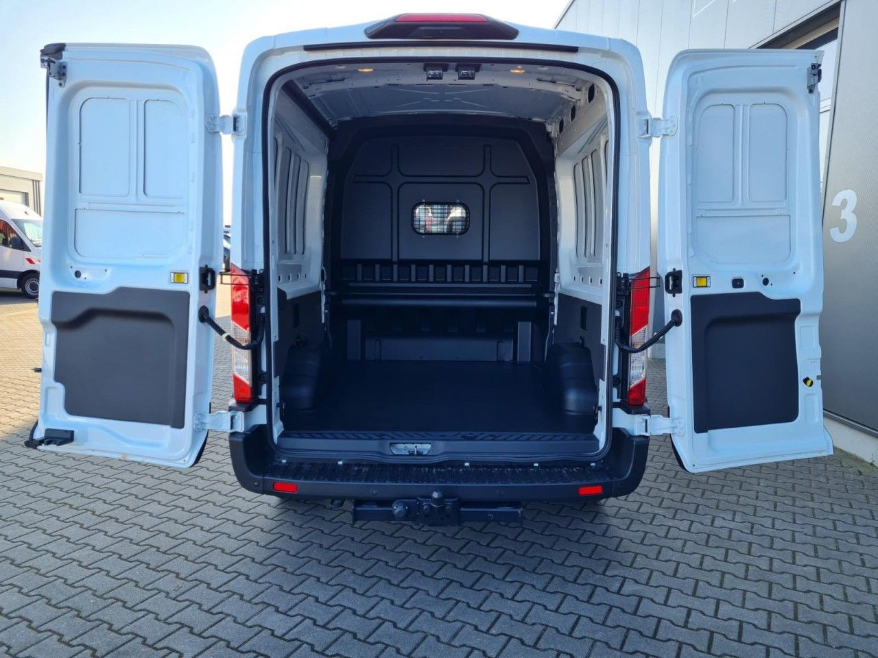 Ford Transit 35 Kasten Doka TDCi Mixto Trend AHK KAME - Fourgon utilitaire, Utilitaire double cabine: photos 5 Ford Transit 35 Kasten Doka TDCi Mixto Trend AHK KAME - Fourgon utilitaire, Utilitaire double cabine: photos 5