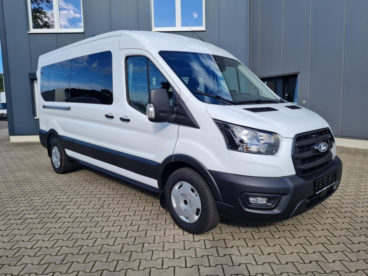 Ford Transit 350 Kombi 9 Sitze L3 AG Trend AHK KAMERA - Minibus, Transport de personnes: photos 3 Ford Transit 350 Kombi 9 Sitze L3 AG Trend AHK KAMERA - Minibus, Transport de personnes: photos 3