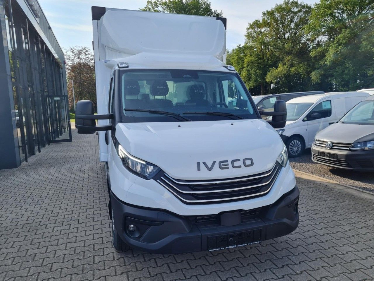 Iveco 35S 18 3.0 Koffer Hi Matic LM KLIMA KAMERA Navig - Fourgon grand volume: photos 2 Iveco 35S 18 3.0 Koffer Hi Matic LM KLIMA KAMERA Navig - Fourgon grand volume: photos 2