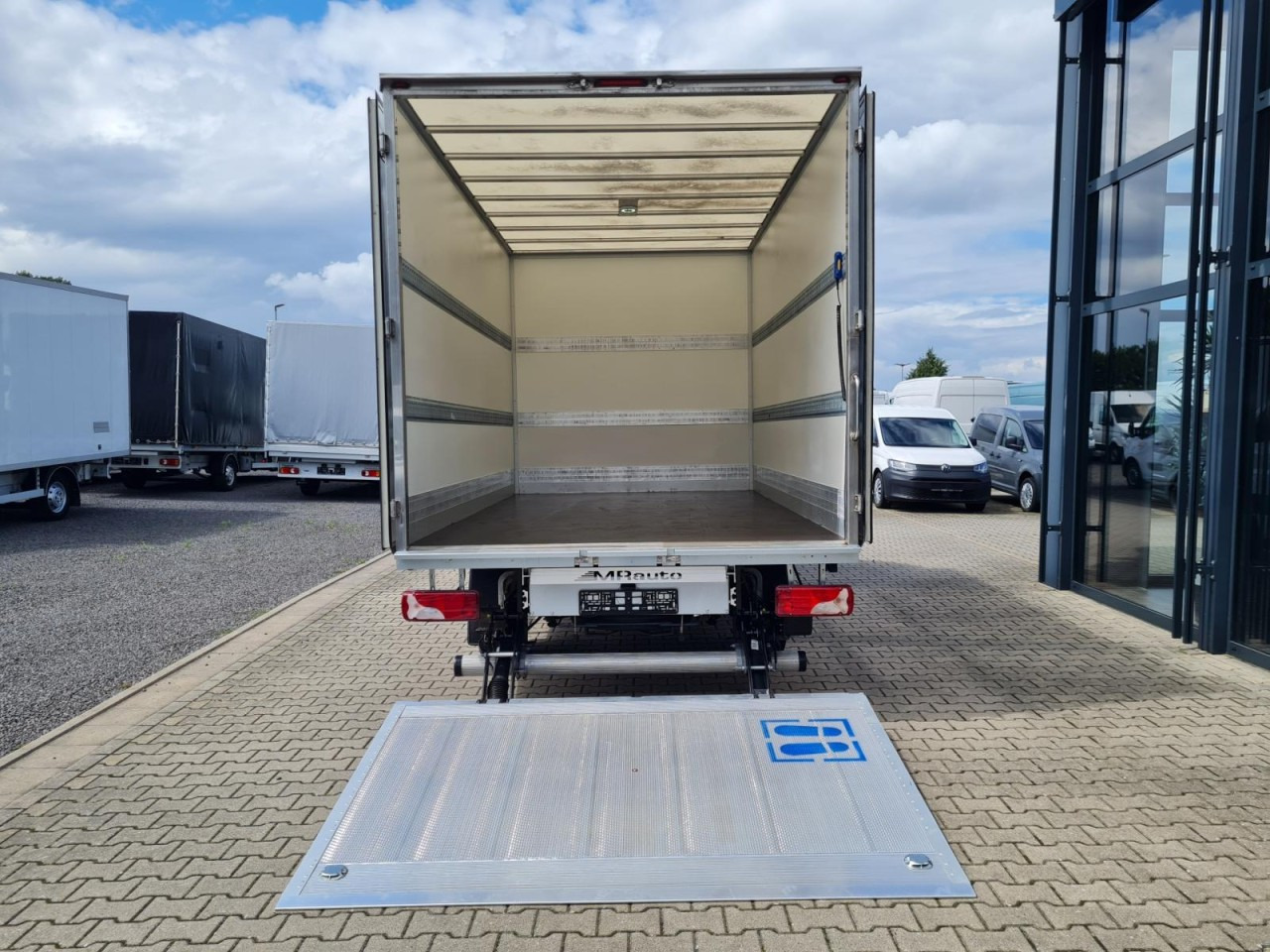 Mercedes-Benz Sprinter 315 CDI Koffer LBW RWD KLIMA TEMPOMAT - Fourgon grand volume: photos 5 Mercedes-Benz Sprinter 315 CDI Koffer LBW RWD KLIMA TEMPOMAT - Fourgon grand volume: photos 5