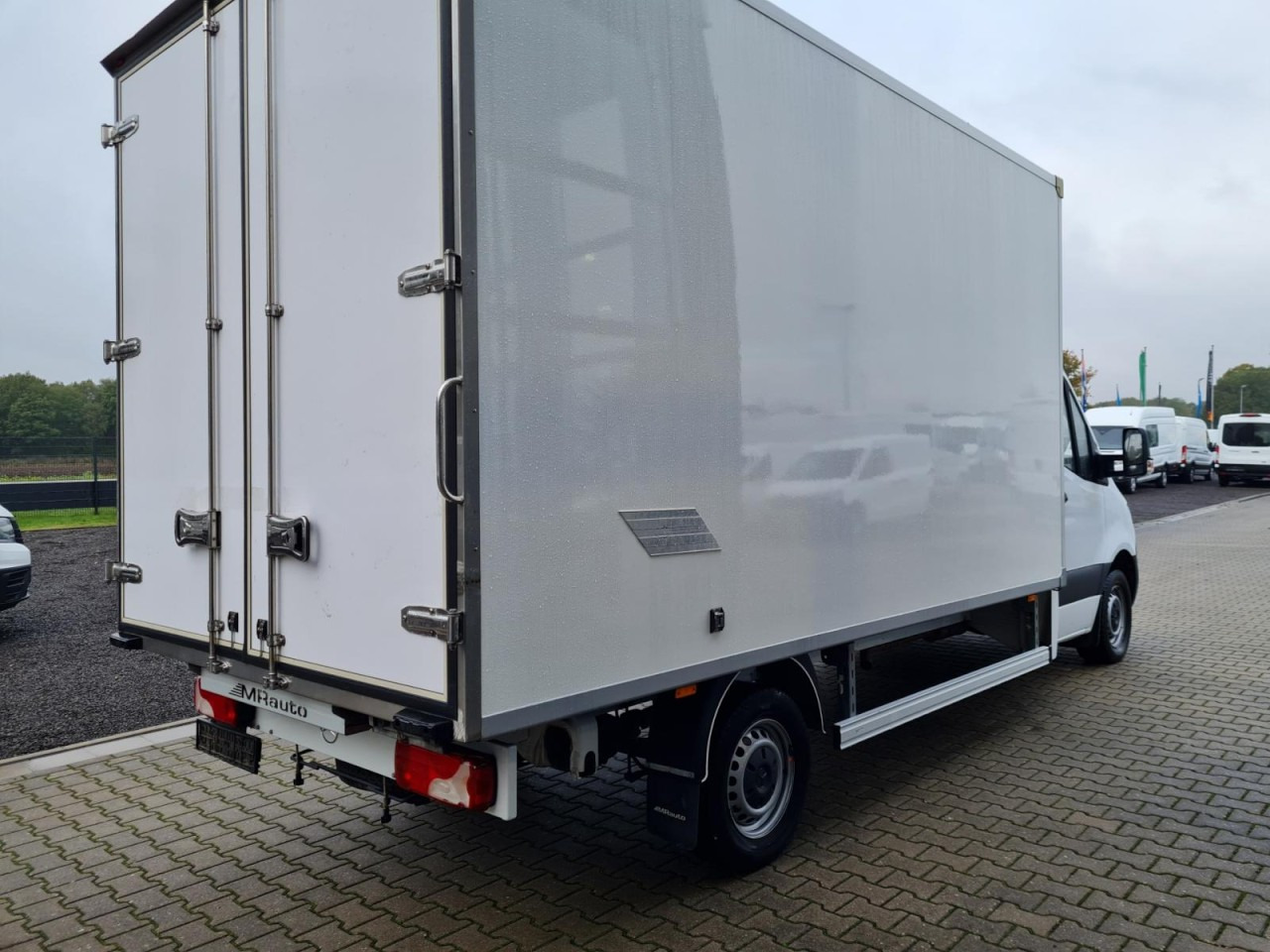 Mercedes-Benz Sprinter 315 CDI Koffer RWD KLIMA TEMPOMAT - Fourgon grand volume: photos 4 Mercedes-Benz Sprinter 315 CDI Koffer RWD KLIMA TEMPOMAT - Fourgon grand volume: photos 4