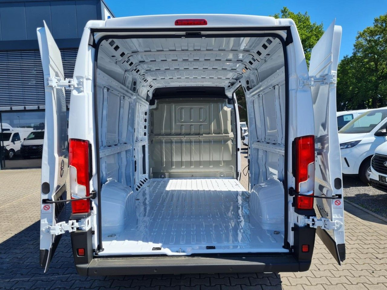 Opel Movano 35 Cargo Kasten L2H2 KLIMA KOMFORT PDC TE - Fourgon utilitaire: photos 5 Opel Movano 35 Cargo Kasten L2H2 KLIMA KOMFORT PDC TE - Fourgon utilitaire: photos 5