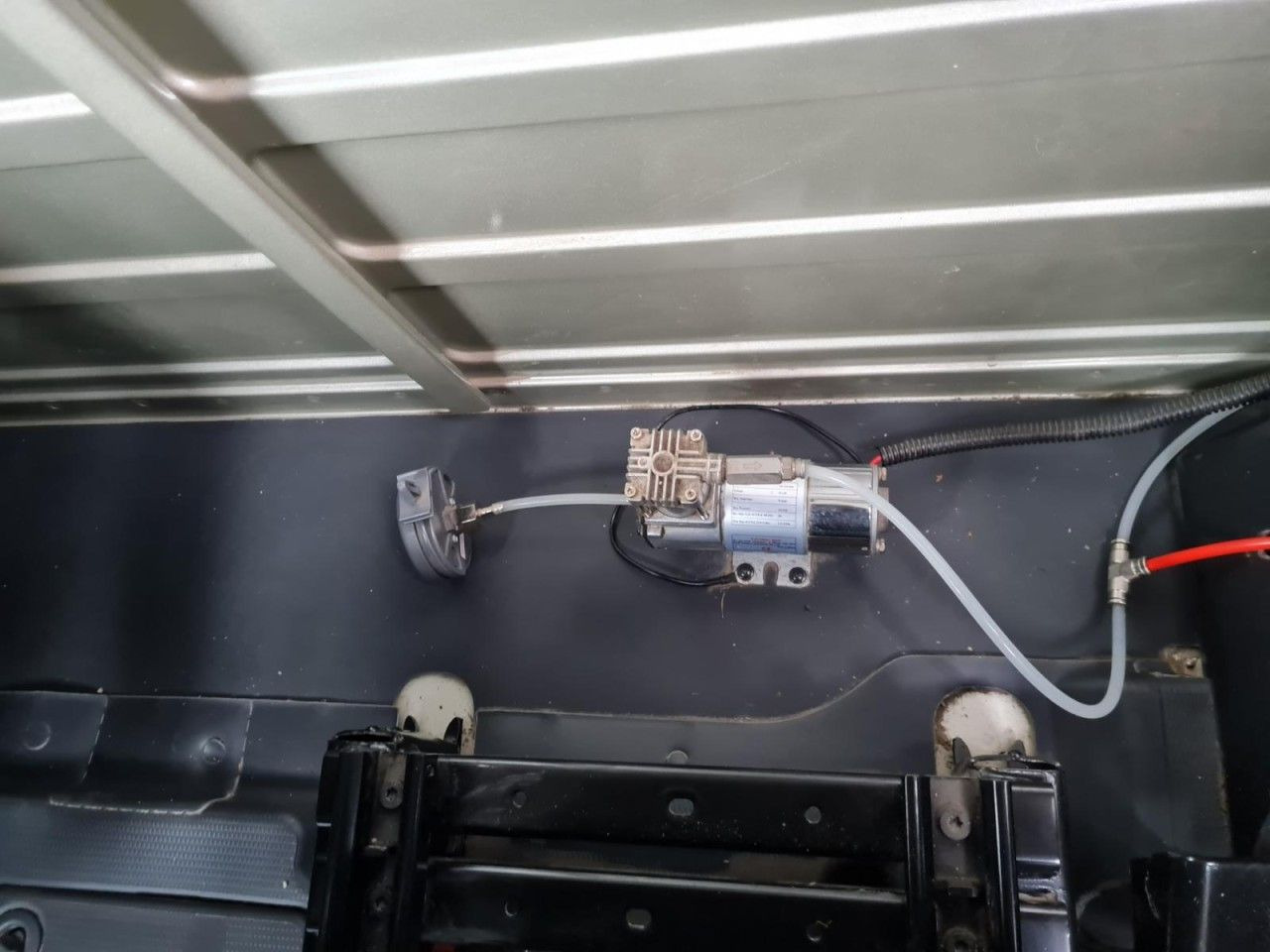 Utilitaire plateau baché Peugeot Boxer Pritsche L4 Schiebe Plane Schlafkab Luftfe: photos 16