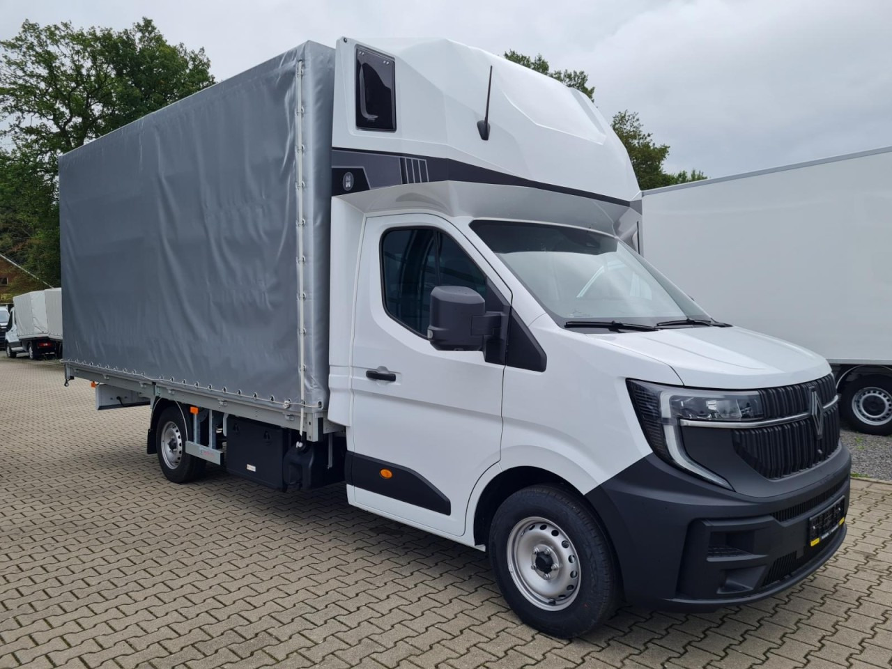 Renault Master 35 Pritsche Schiebe Plane Schlafkab 10 PAL LUFTFEDER - Utilitaire plateau baché: photos 3 Renault Master 35 Pritsche Schiebe Plane Schlafkab 10 PAL LUFTFEDER - Utilitaire plateau baché: photos 3