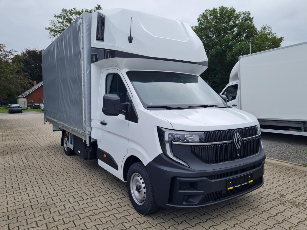 Renault Master 35 Pritsche Schiebe Plane Schlafkab 10 PAL LUFTFEDER - Utilitaire plateau baché: photos 2 Renault Master 35 Pritsche Schiebe Plane Schlafkab 10 PAL LUFTFEDER - Utilitaire plateau baché: photos 2