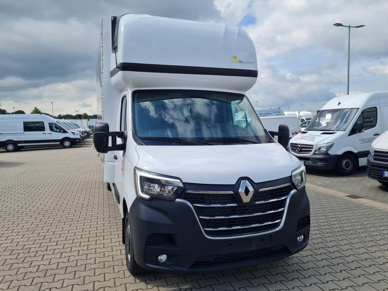 Renault Master 35 Pritsche Schiebe Plane Schlafkab. STHZ - Utilitaire plateau baché: photos 2 Renault Master 35 Pritsche Schiebe Plane Schlafkab. STHZ - Utilitaire plateau baché: photos 2