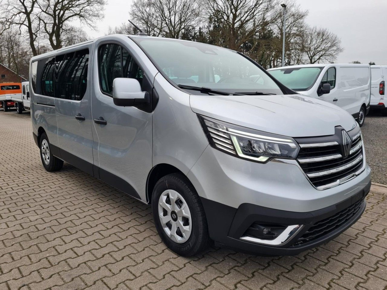 Renault Trafic Kombi 9-Sitze L2 Grand Equilibre KLIMA TE - Voiture: photos 3 Renault Trafic Kombi 9-Sitze L2 Grand Equilibre KLIMA TE - Voiture: photos 3