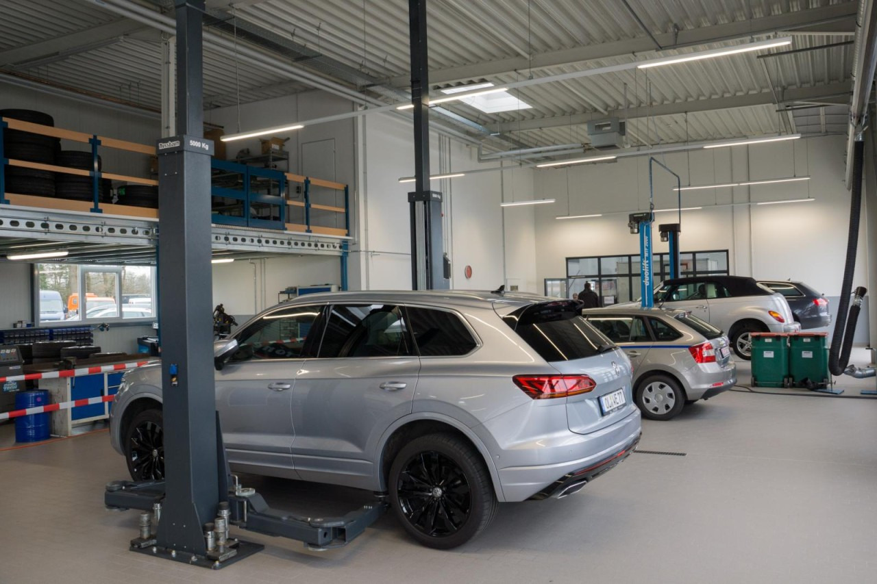 Fourgon plateau, Utilitaire double cabine Volkswagen Crafter 35 Doka TDI Pritsche L4 Kamera, AHK: photos 17 Fourgon plateau, Utilitaire double cabine Volkswagen Crafter 35 Doka TDI Pritsche L4 Kamera, AHK: photos 17