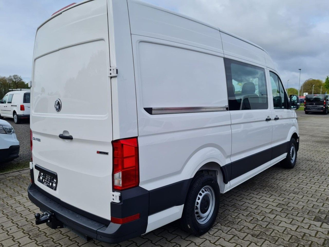 Volkswagen Crafter 35 Kasten PLUS MIXTO DOKA 4motion L3H3 - Fourgon utilitaire, Utilitaire double cabine: photos 4 Volkswagen Crafter 35 Kasten PLUS MIXTO DOKA 4motion L3H3 - Fourgon utilitaire, Utilitaire double cabine: photos 4