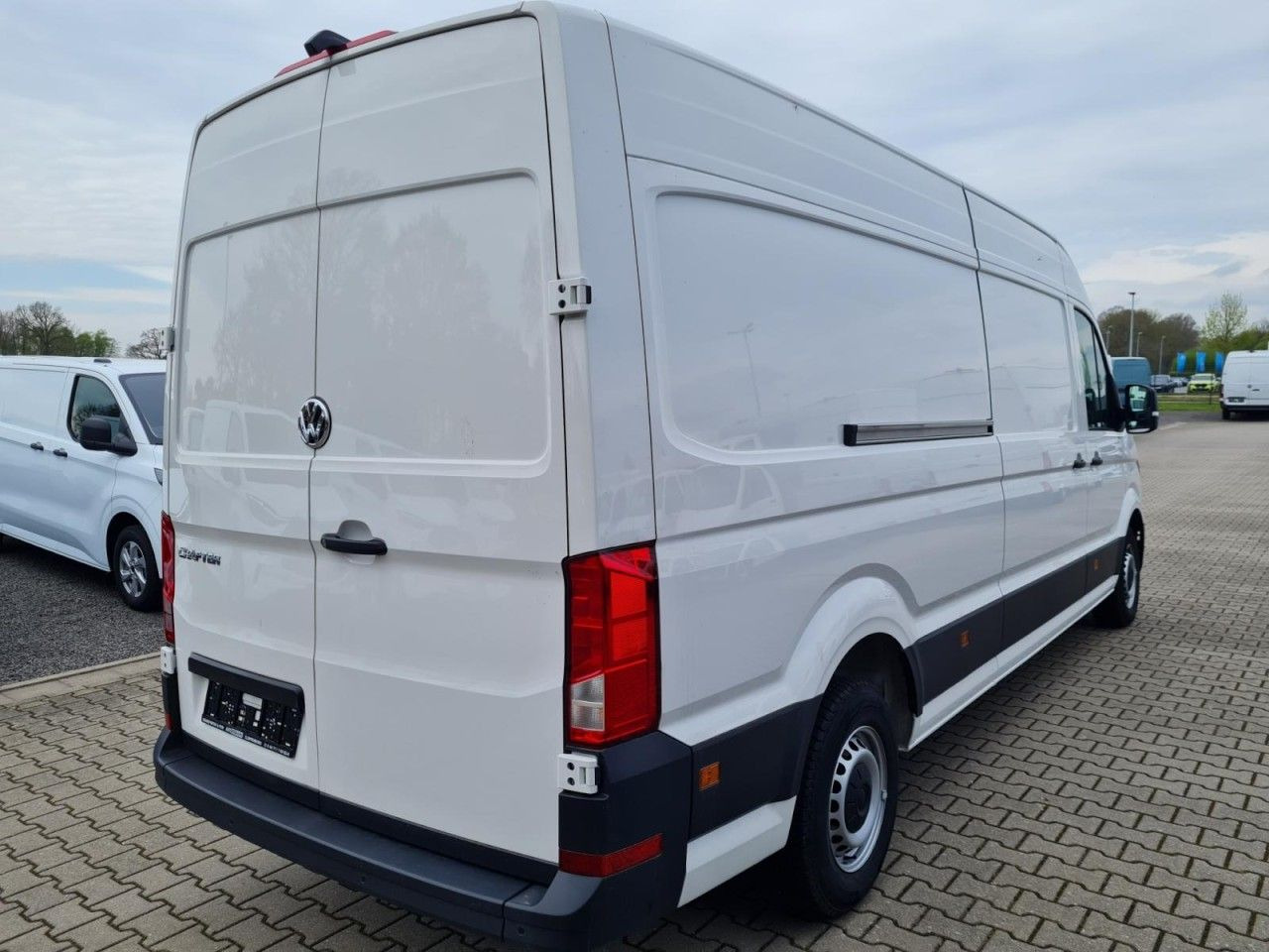 Volkswagen Crafter 35 Kasten lang L4H2 KLIMA NAVI_APP HOLZB - Fourgon utilitaire: photos 4 Volkswagen Crafter 35 Kasten lang L4H2 KLIMA NAVI_APP HOLZB - Fourgon utilitaire: photos 4