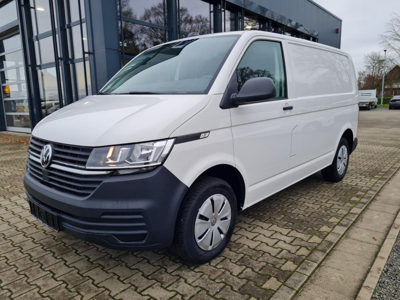 Volkswagen T6.1 Kasten L1 KR Heckklappe KAMERA KLIMA ALLWET - Fourgonnette: photos 2 Volkswagen T6.1 Kasten L1 KR Heckklappe KAMERA KLIMA ALLWET - Fourgonnette: photos 2