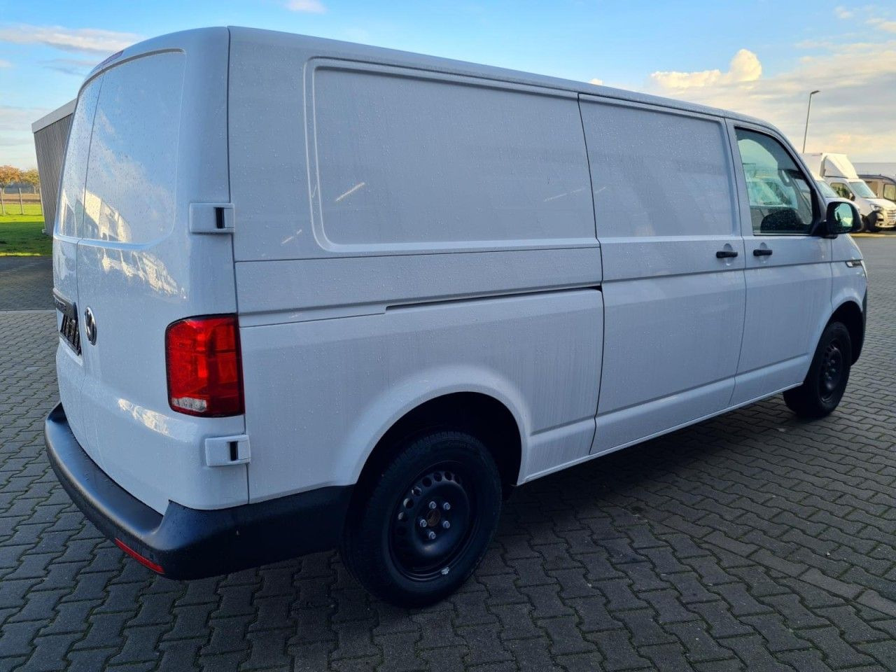 Volkswagen T6.1 Kasten lang DSG KLIMA KOMFORT ACC TEMPO PDC - Fourgonnette: photos 4 Volkswagen T6.1 Kasten lang DSG KLIMA KOMFORT ACC TEMPO PDC - Fourgonnette: photos 4
