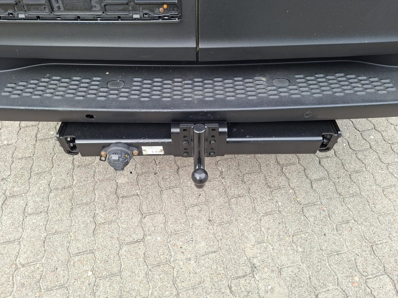 Iveco Daily 50C18HA8 V AHK, RADIO, KLIMA, 132 kW (1... - Fourgon plateau: photos 5 Iveco Daily 50C18HA8 V AHK, RADIO, KLIMA, 132 kW (1... - Fourgon plateau: photos 5