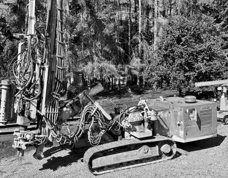 Interoc AN150 – Anchor drilling rig / Anker-Bohrgerät - Foreuse: photos 1 Interoc AN150 – Anchor drilling rig / Anker-Bohrgerät - Foreuse: photos 1