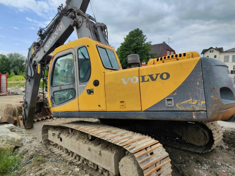 Volvo EC210 LC – excavator / Kettenbagger - Pelle sur chenille: photos 1 Volvo EC210 LC – excavator / Kettenbagger - Pelle sur chenille: photos 1