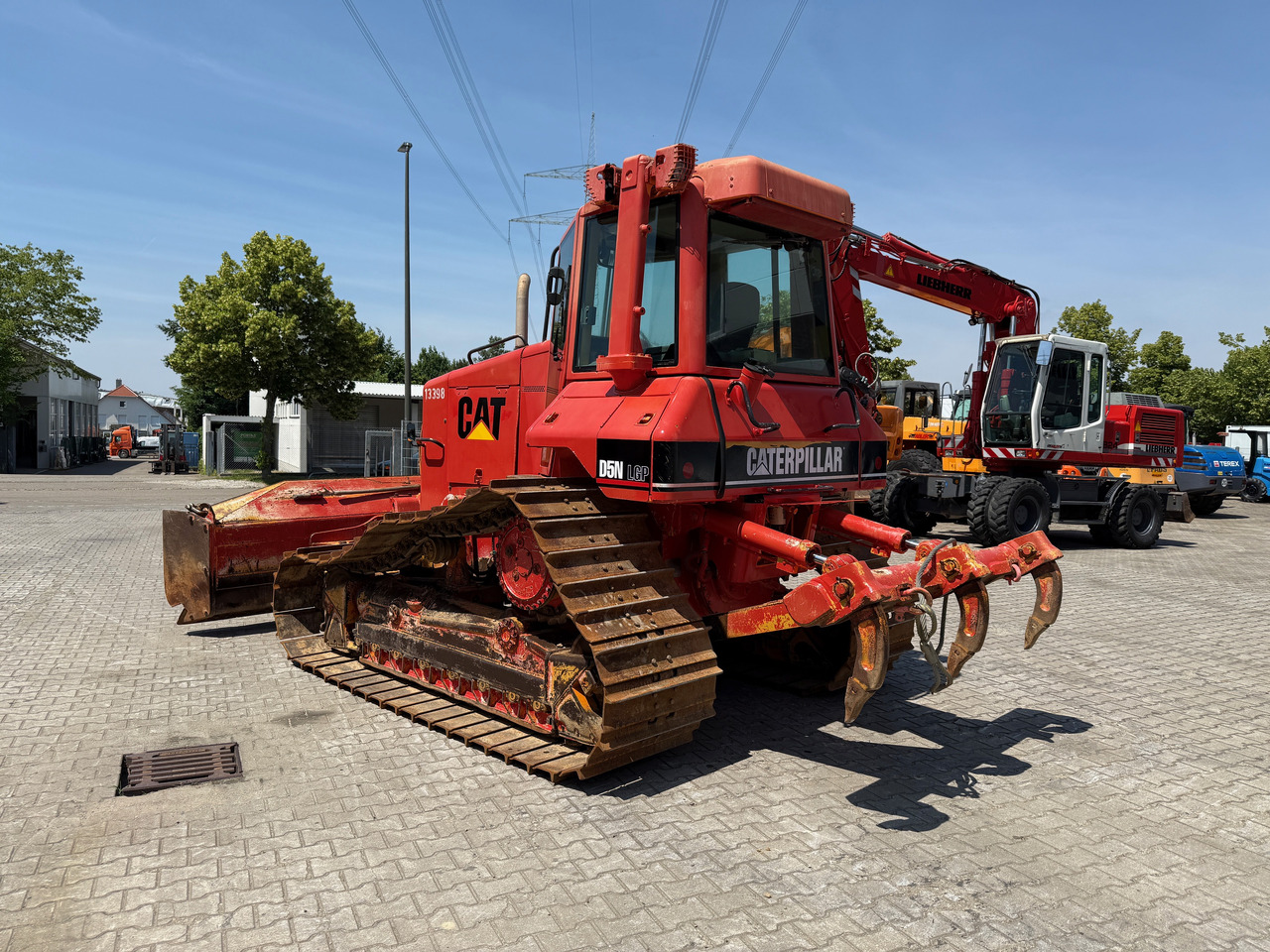 CATERPILLAR D5N FTC LGP Raupe mit 6-Wege + Heckaufreißer - Bulldozer: photos 5 CATERPILLAR D5N FTC LGP Raupe mit 6-Wege + Heckaufreißer - Bulldozer: photos 5