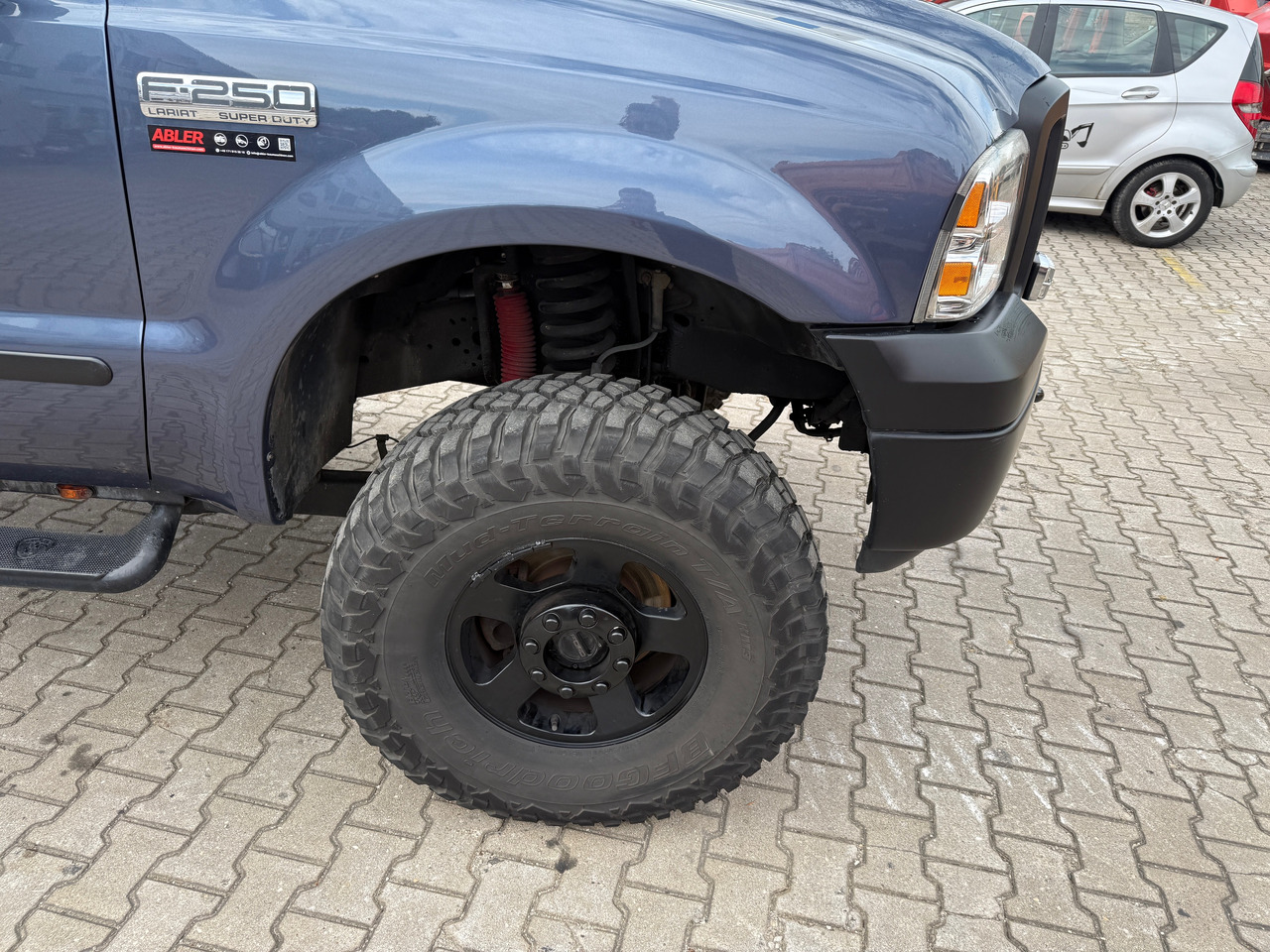 Pick-up Ford F250 Lariat Pickup Motorschaden: photos 12 Pick-up Ford F250 Lariat Pickup Motorschaden: photos 12