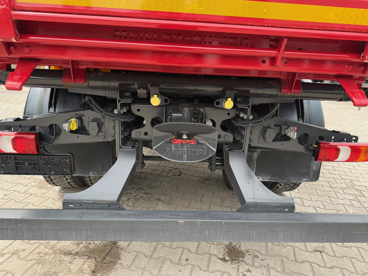 Camion benne Mercedes-Benz 1835 Arocs 3-Seiten-Kipper 4900 km: photos 8