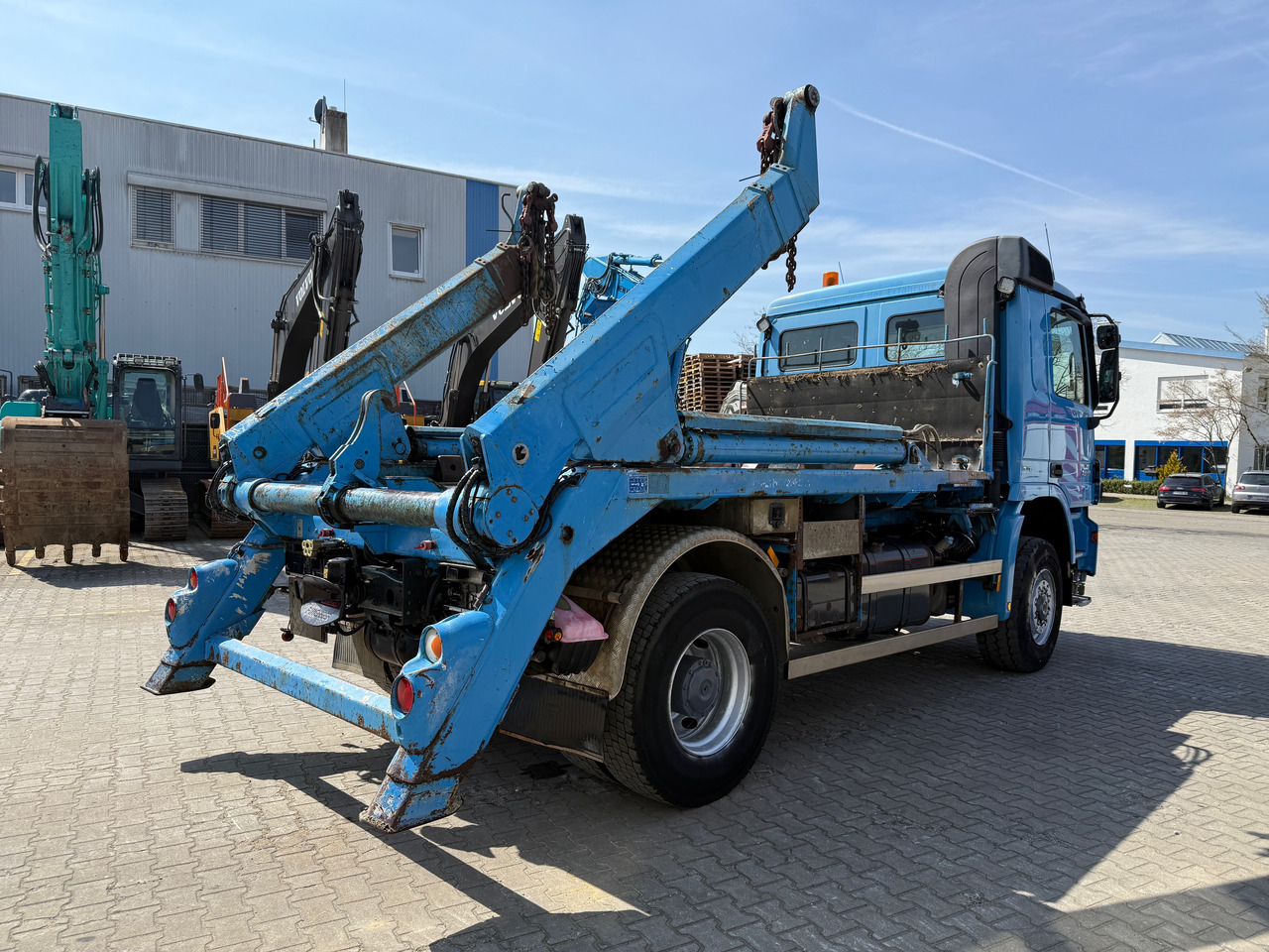 Mercedes-Benz 1841 Actros MP2 Absetzkipper 4x4 Allrad Klima - Camion multibenne: photos 3 Mercedes-Benz 1841 Actros MP2 Absetzkipper 4x4 Allrad Klima - Camion multibenne: photos 3